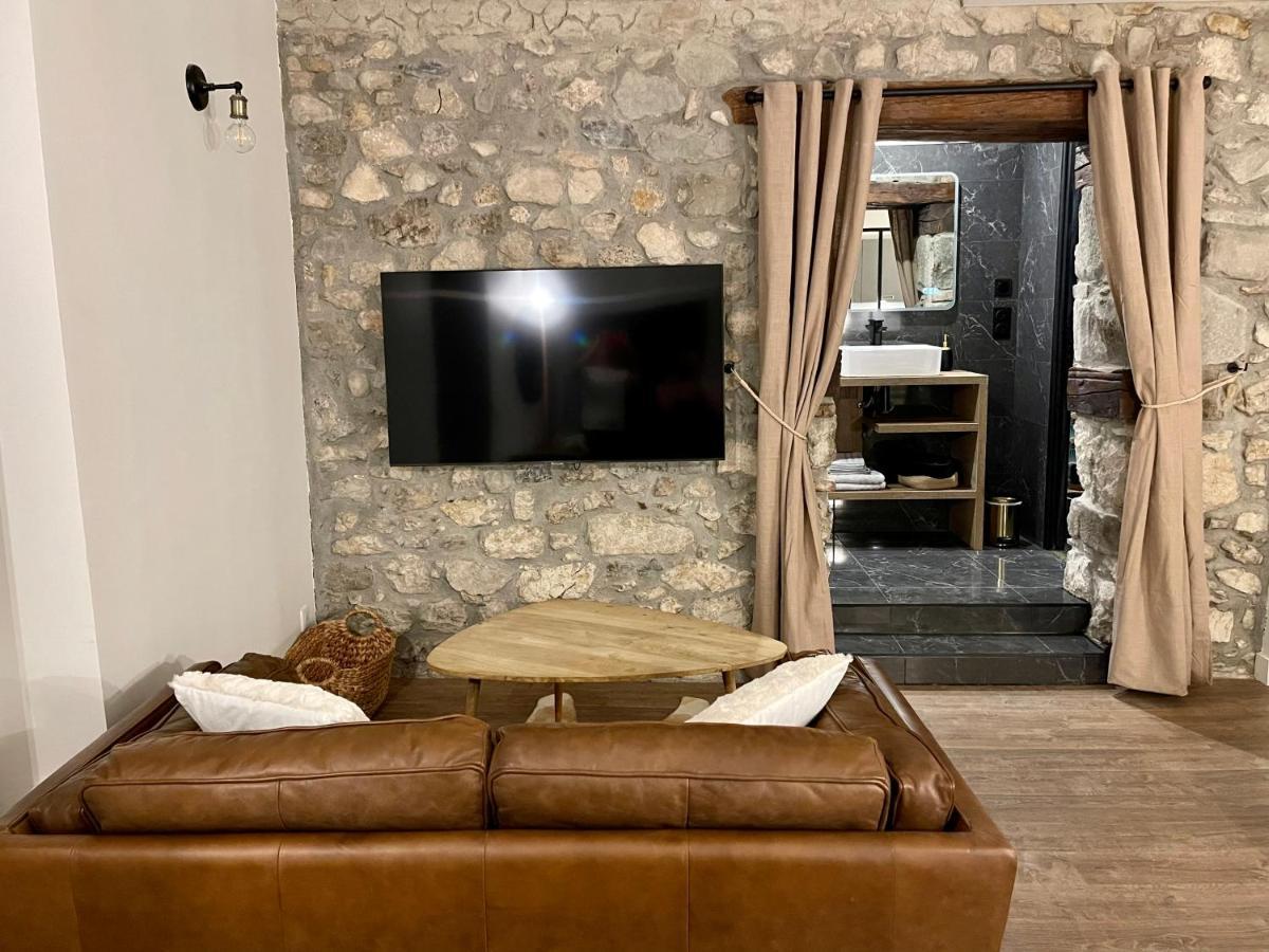 La Loge De Pierre Au Coeur De La Vieille Ville D Annecy Esterno foto
